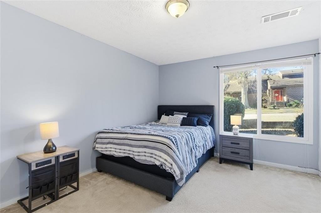 1512 Stoneleigh Way - Photo 4 of 24