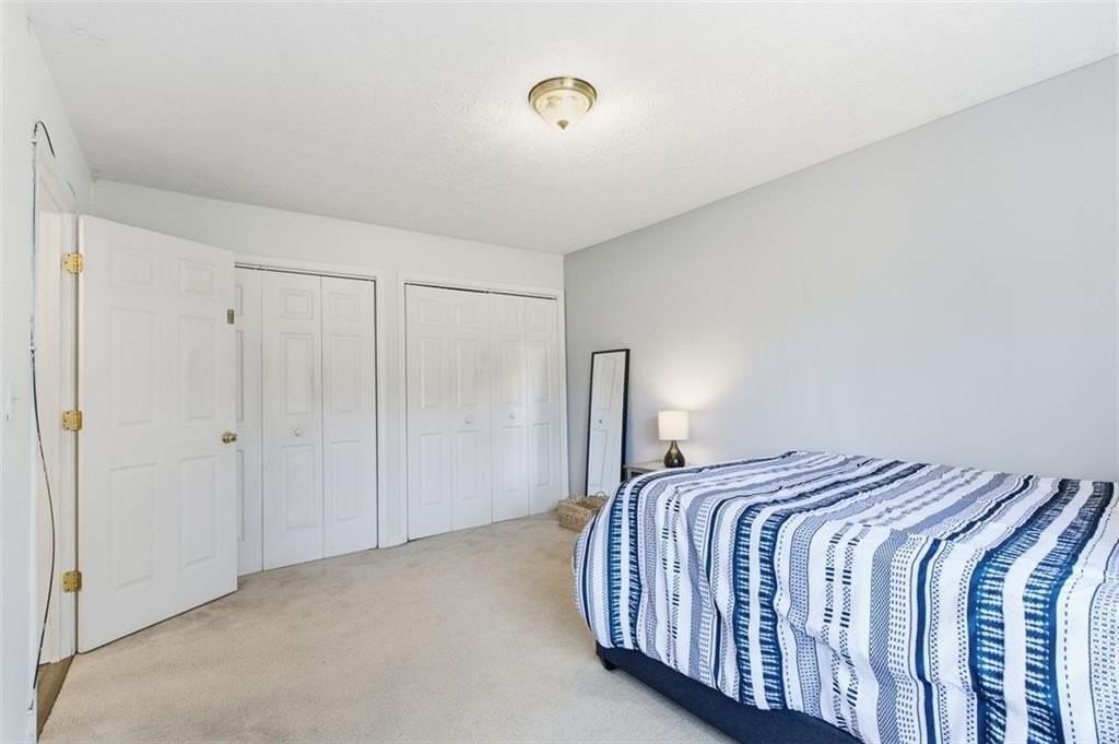 1512 Stoneleigh Way - Photo 5 of 24