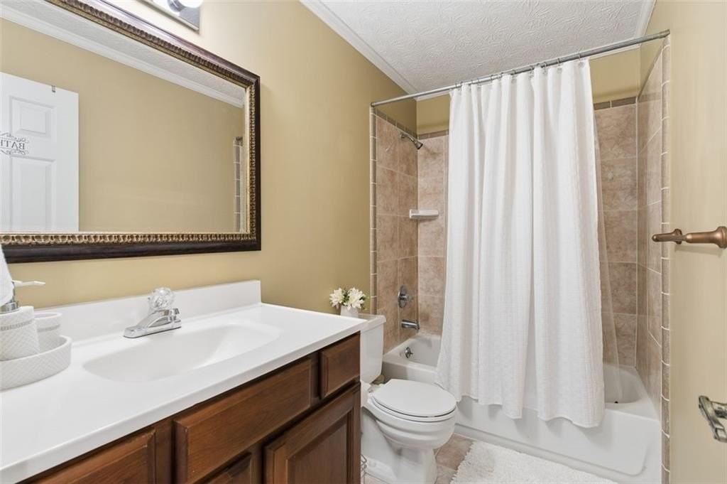 1512 Stoneleigh Way - Photo 6 of 24