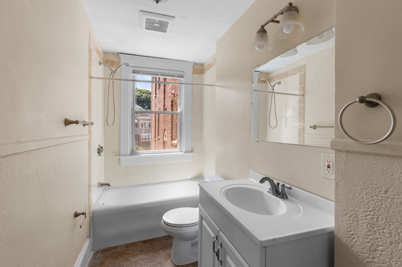 100 Taft Avenue - 100 Taft #100TAFT16 - Photo 7 of 11