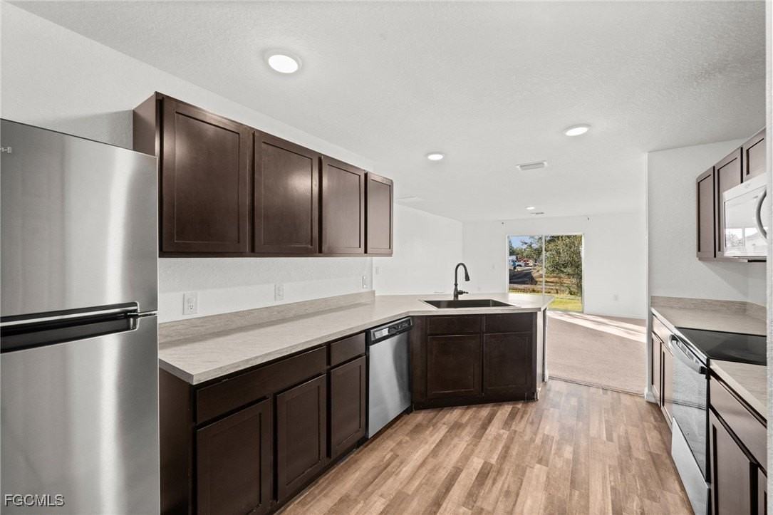 428 Piedmont St - Photo 3 of 31