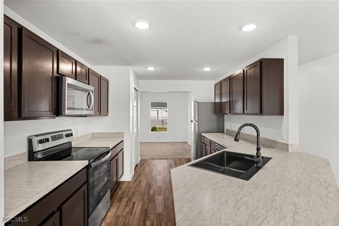 428 Piedmont St - Photo 5 of 31