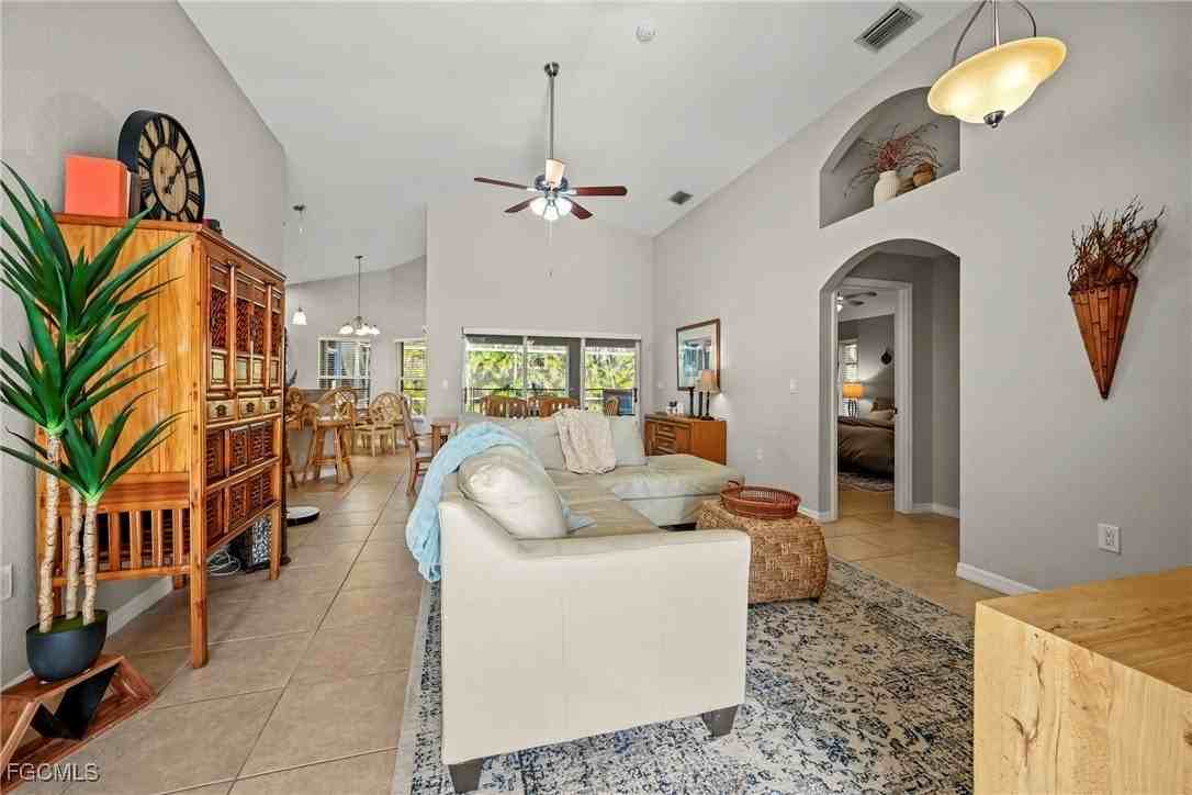 1831 Se Van Loon Ter - Photo 5 of 36