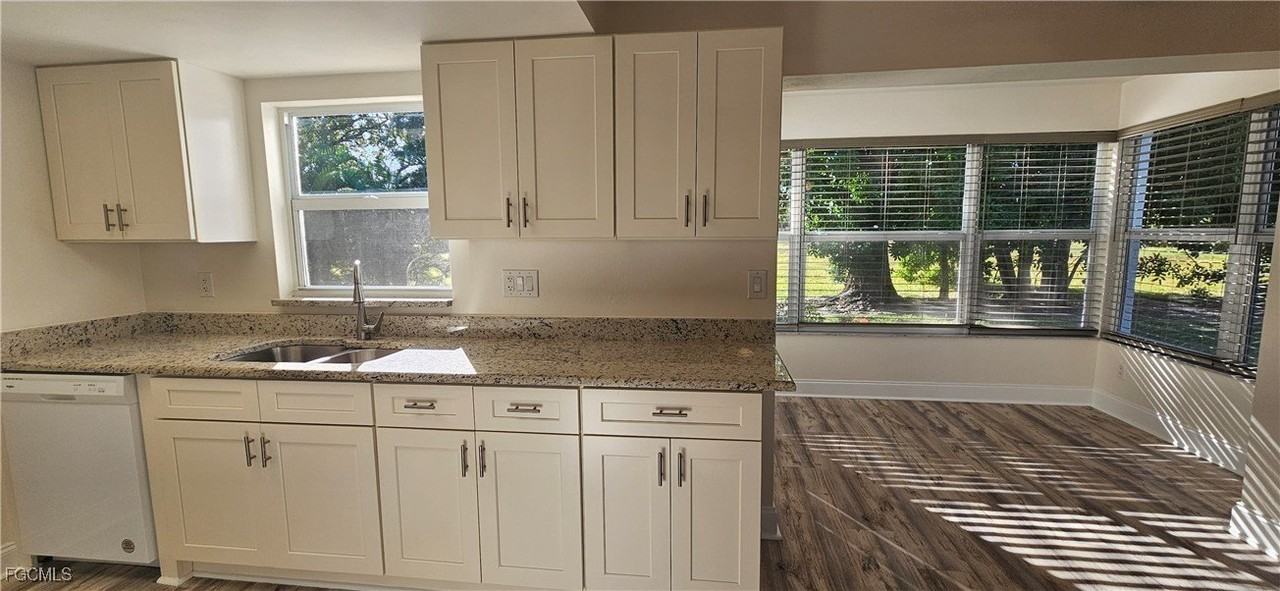 1506 Edgewater Cir Apt 2 #2 - Photo 7 of 16