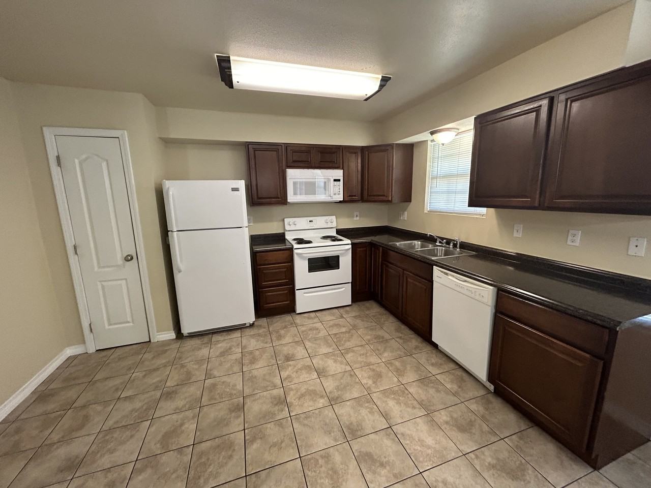 3301 Pecan Dr #1 - Photo 3 of 23