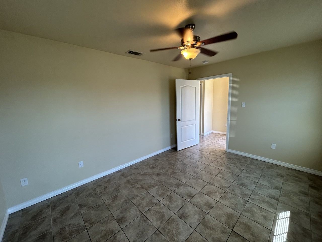 3301 Pecan Dr #1 - Photo 5 of 23