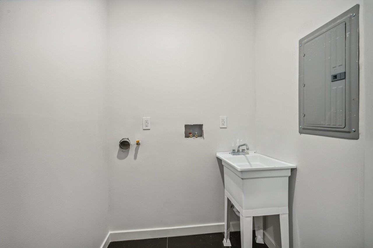 N 28th St - Photo 3 of 19