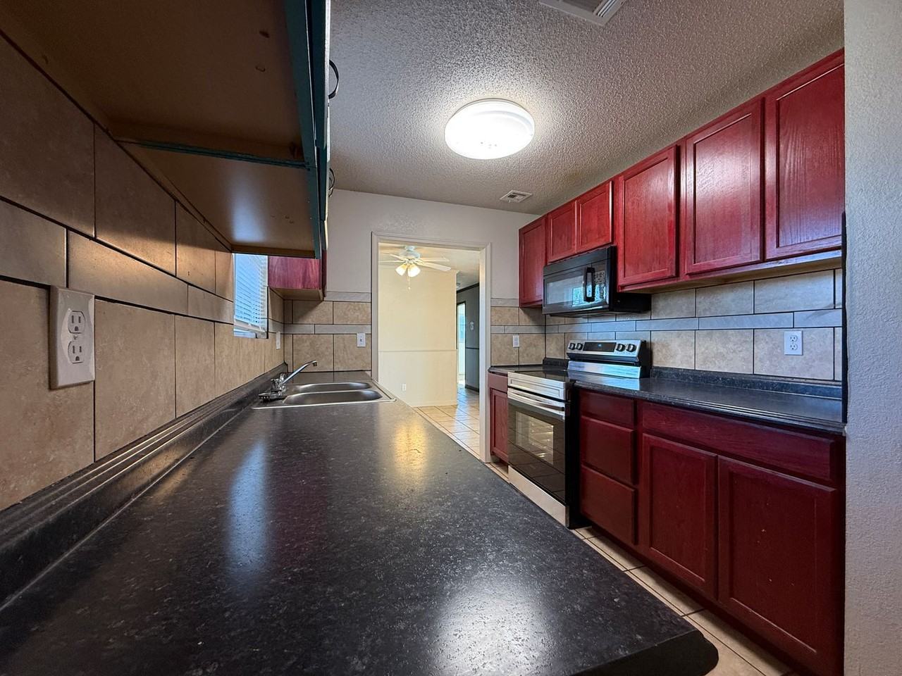 5305 S Drexel Ave - Photo 5 of 12