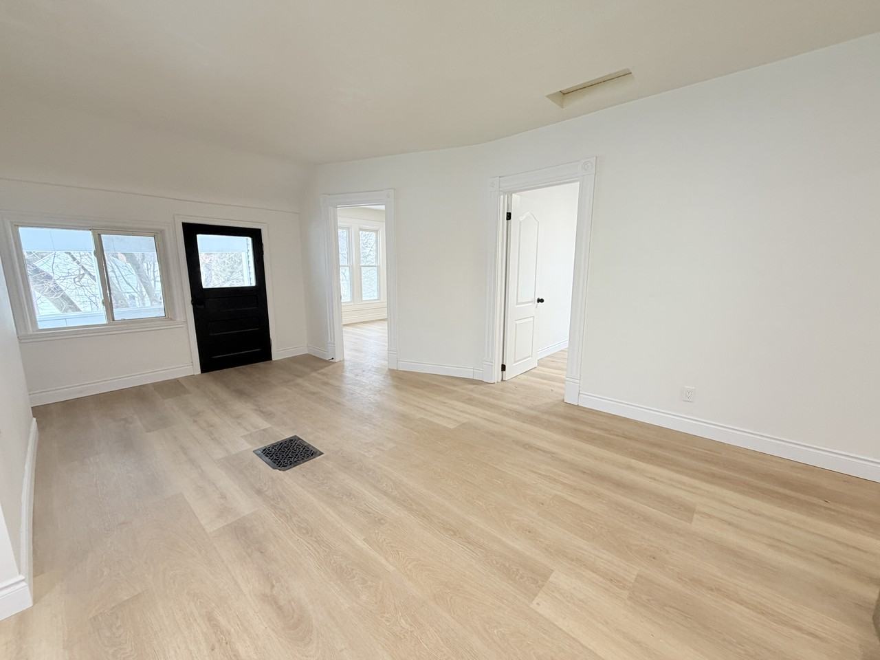 165 College Ave N #1 - Photo 7 of 10