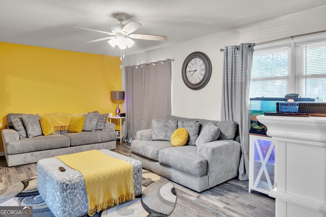 6575 Hidden Brook Trl - Photo 4 of 32