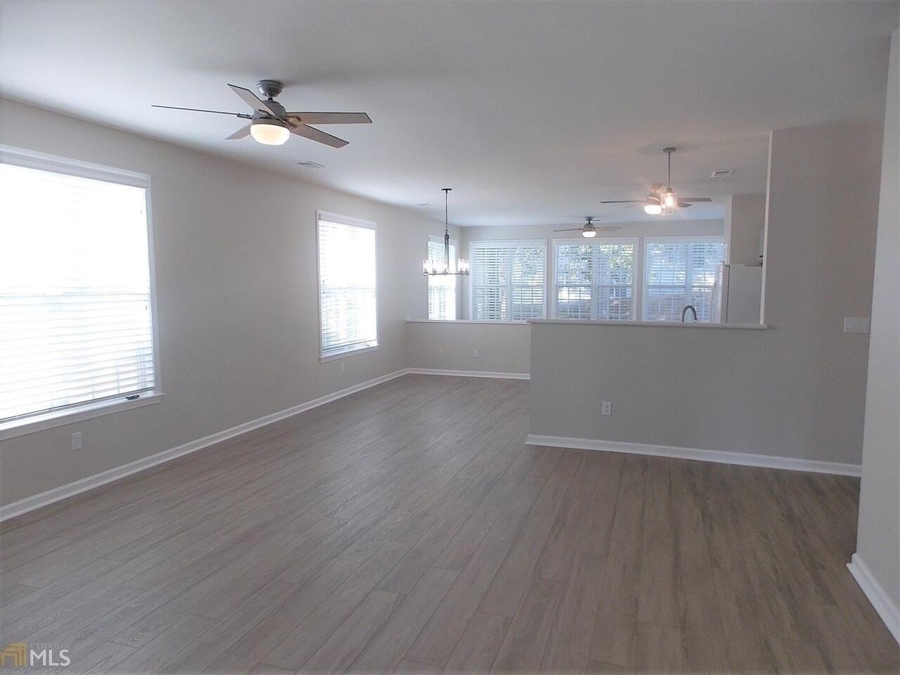 2310 Applegate Ln - Photo 2 of 28