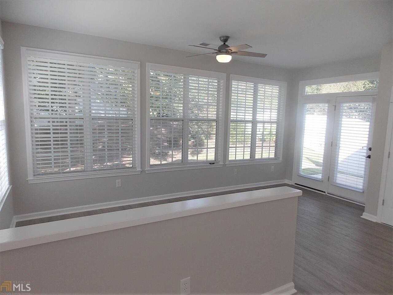 2310 Applegate Ln - Photo 5 of 28