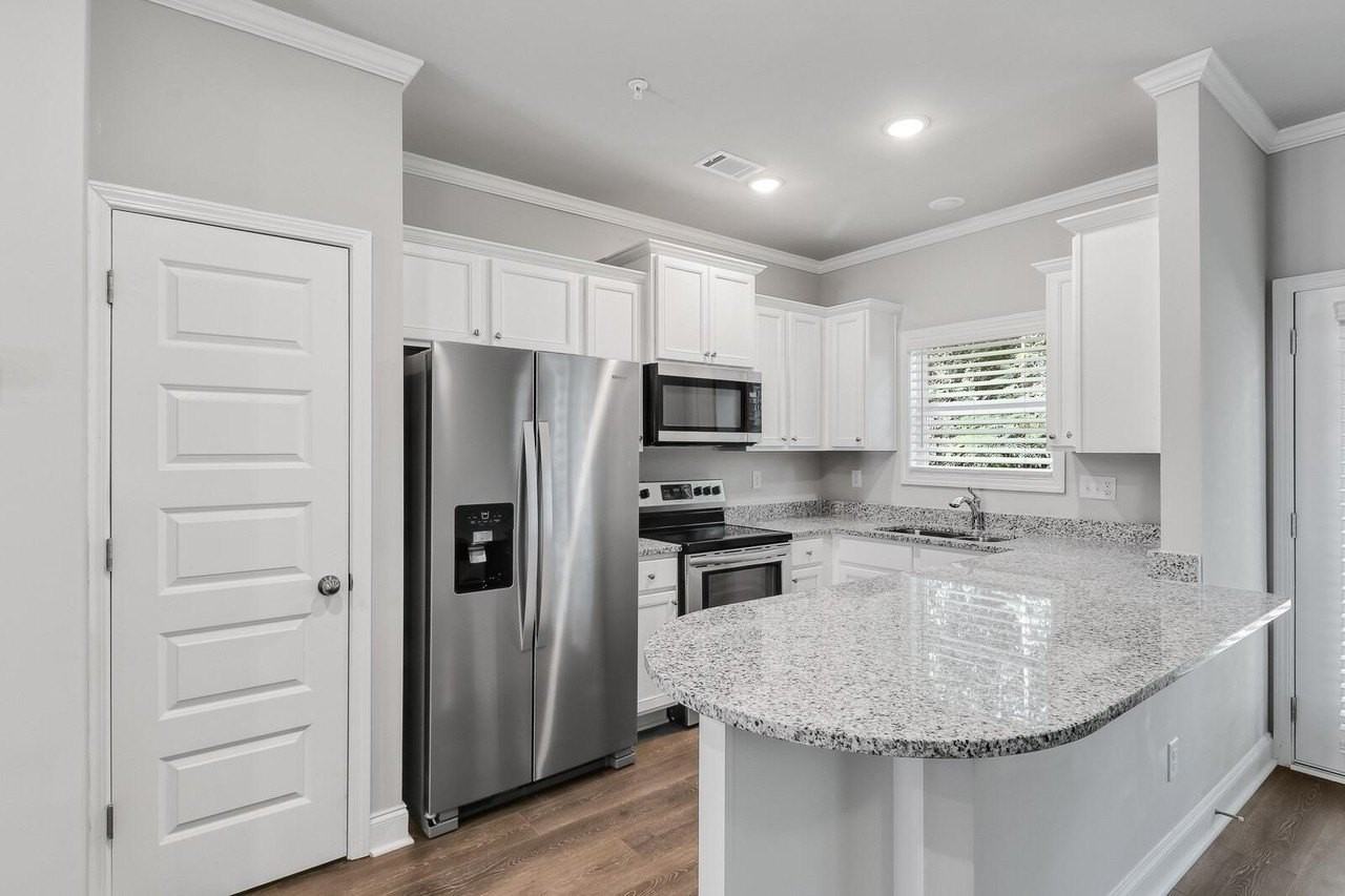 15 Sprayberry Rd Unit 23 #23 - Photo 5 of 26