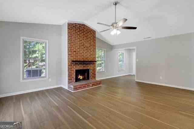 135 Belle Dr - Photo 5 of 29