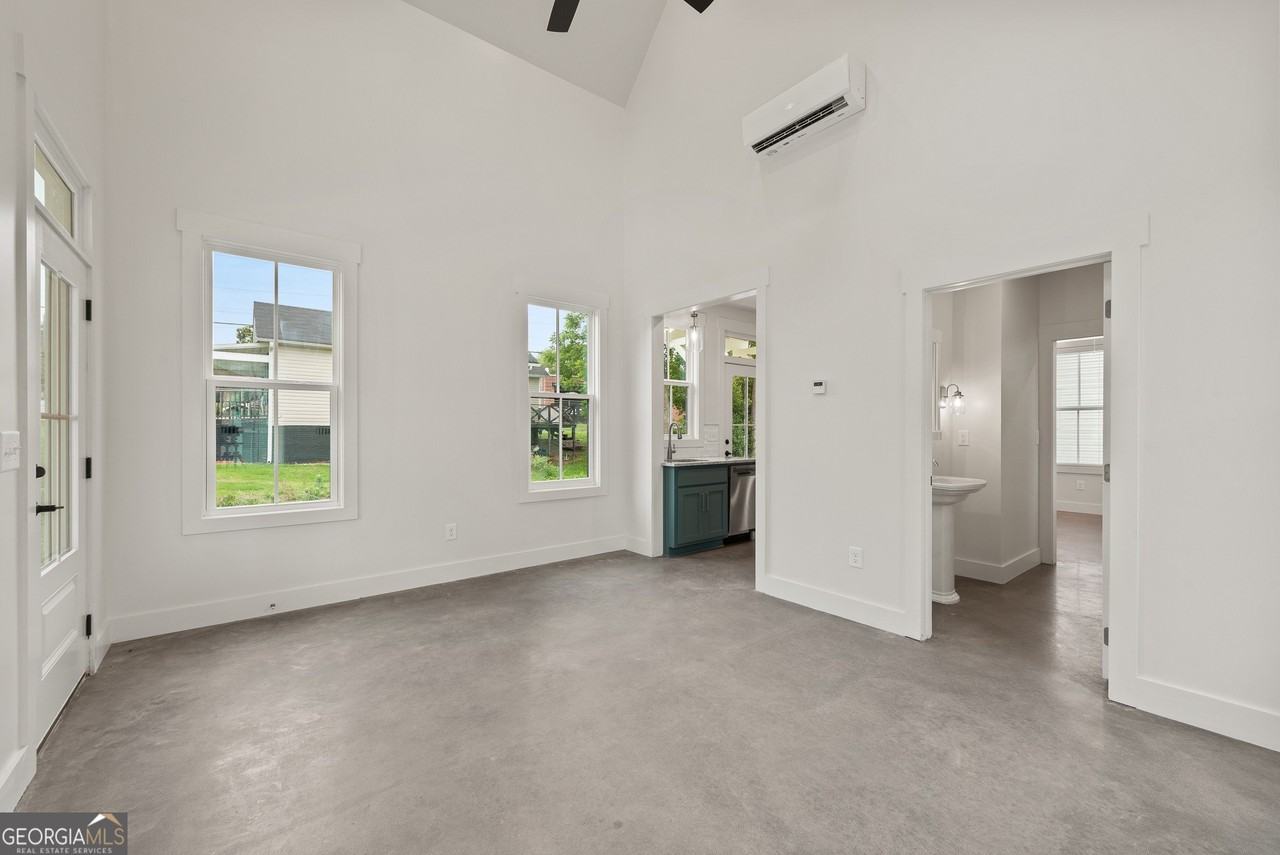 707 Jefferson St - Photo 7 of 23