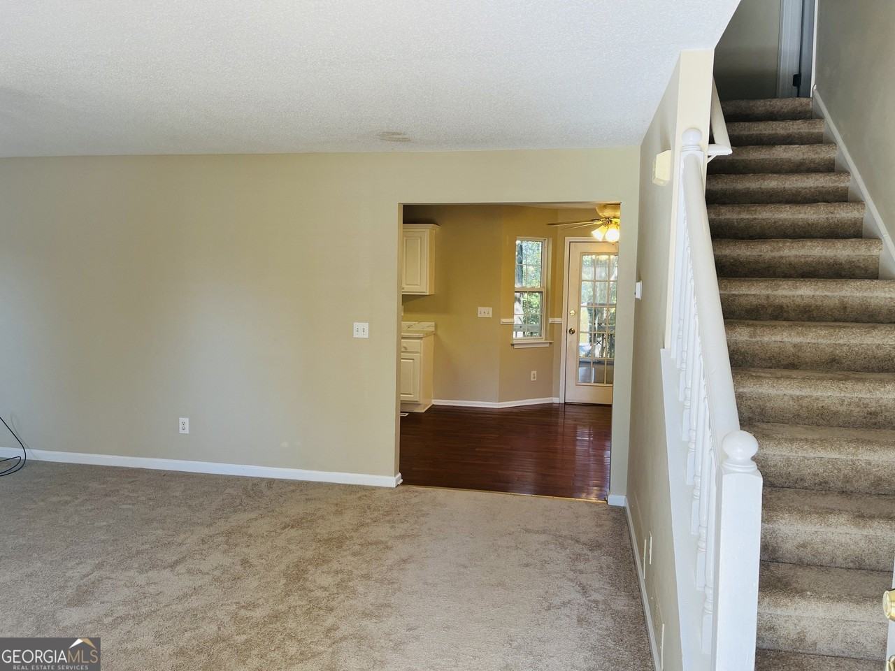 129 Lost Lake Dr - Photo 4 of 36