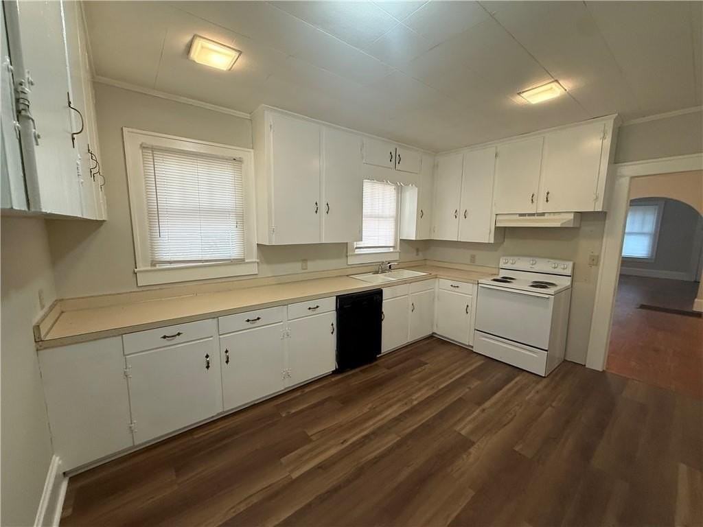 254 Tuttle Ave - Photo 7 of 13