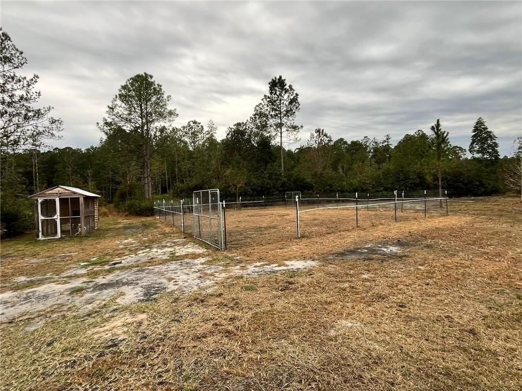 1998 Raleigh Rd Ne - Photo 3 of 15