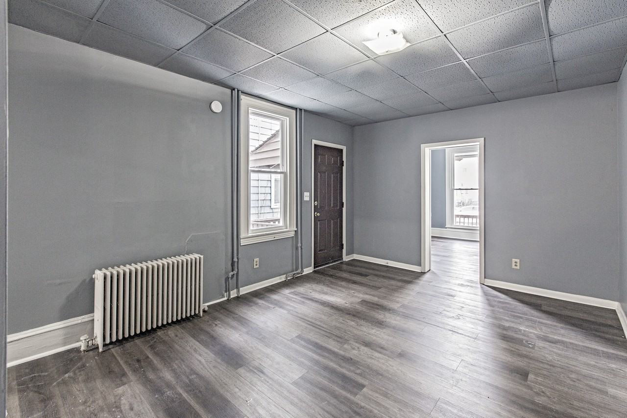 32 Walnut St #1 - Photo 4 of 12