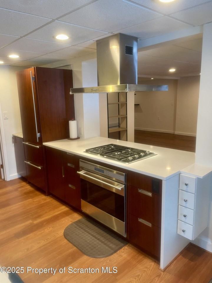 1427 Layton Rd - Photo 4 of 12