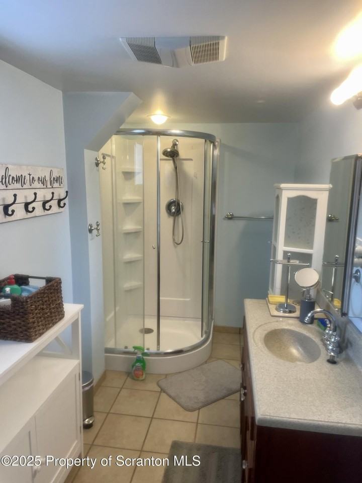 1427 Layton Rd - Photo 5 of 12