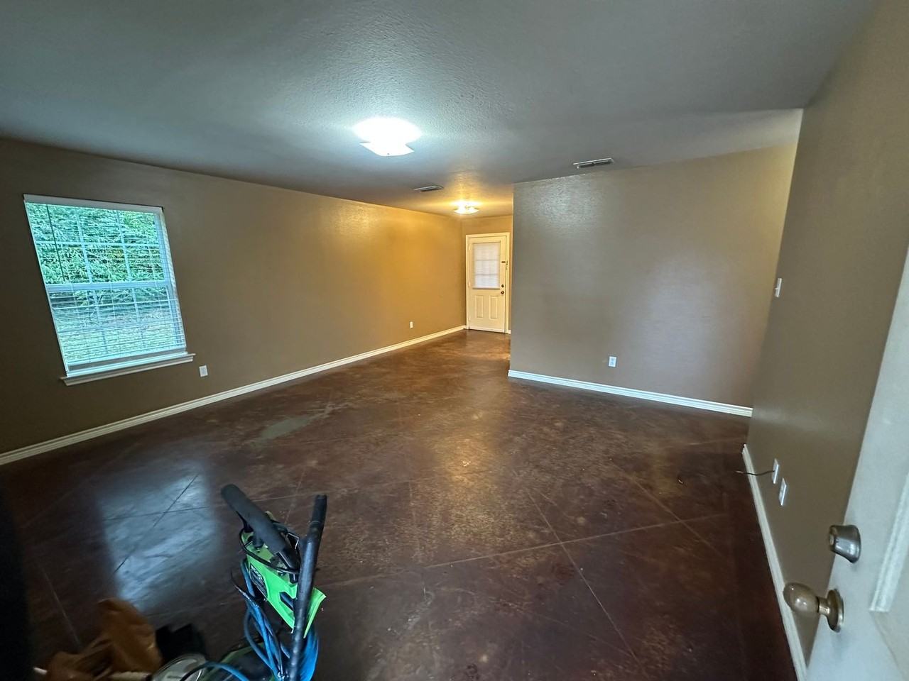 206 Memory Ln #B - Photo 2 of 13