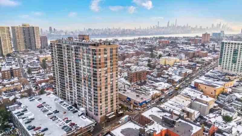 770 Anderson Ave-19R #19R - Photo 4 of 32