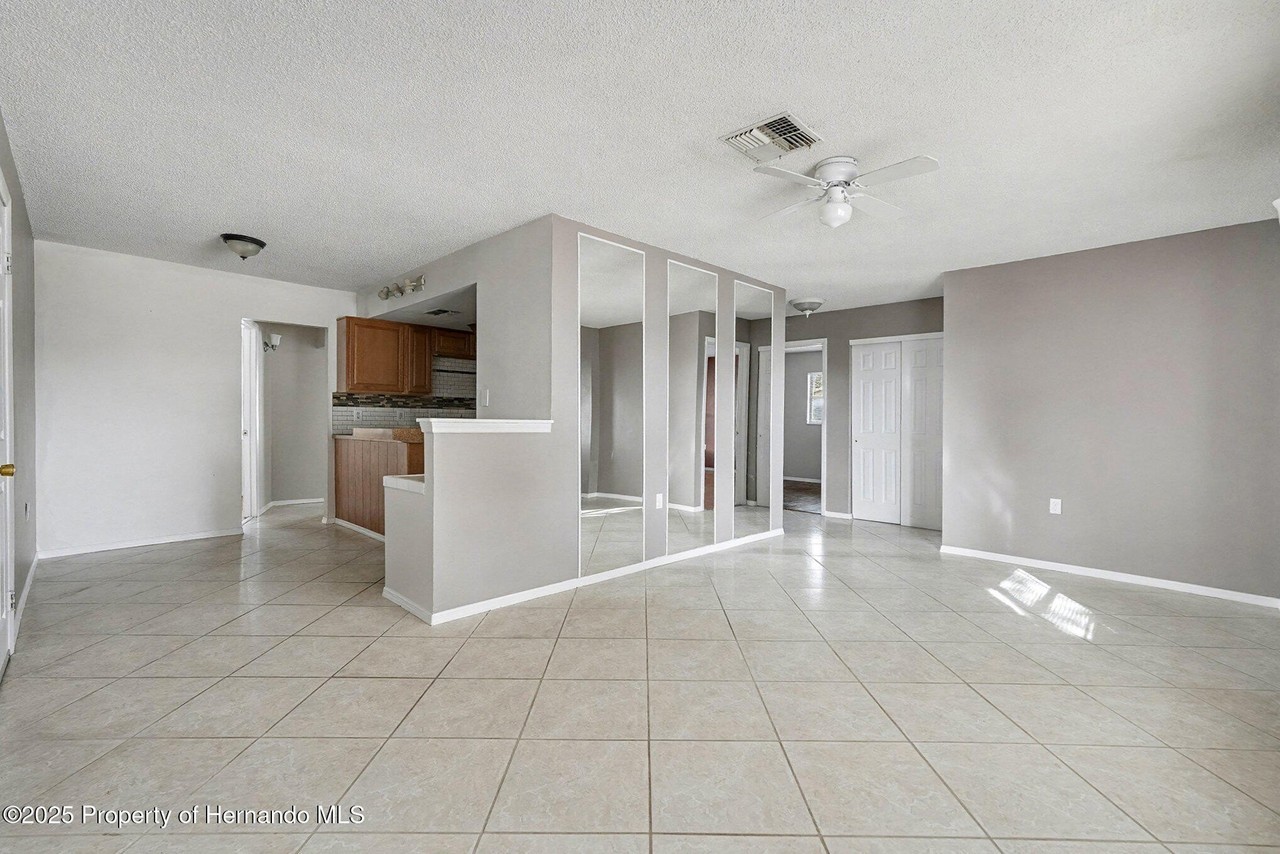 9931 Woodstock Ln - Photo 4 of 16