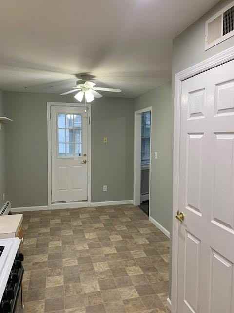 14 E 41st St ## 16 - Photo 4 of 9