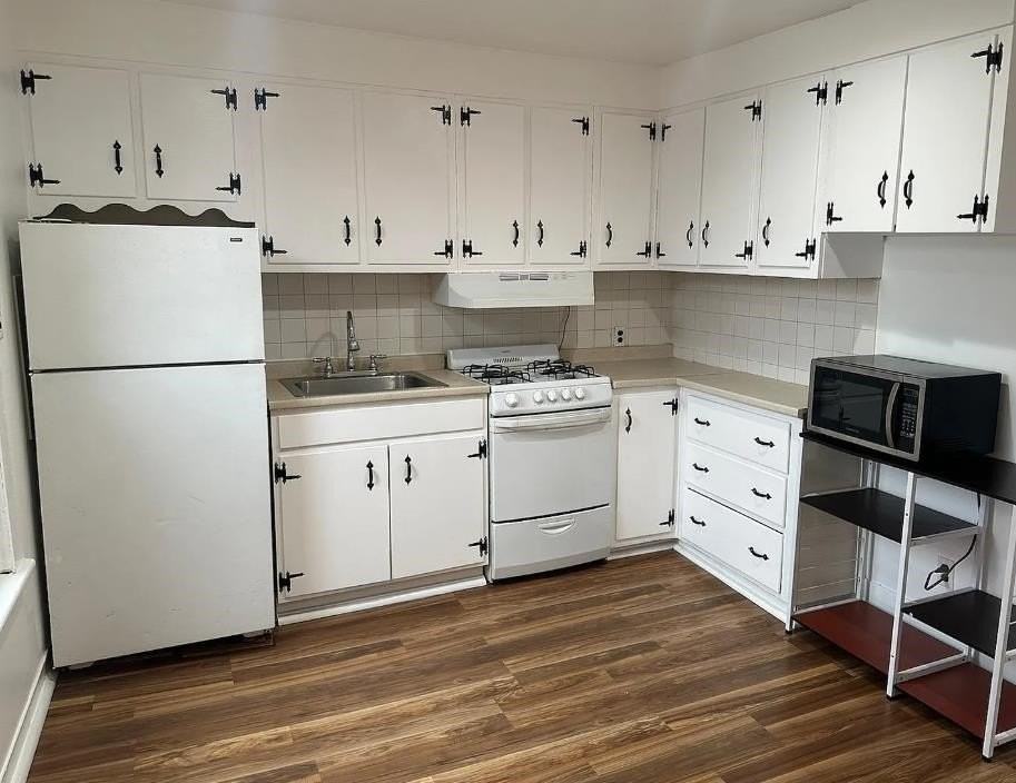 296 Webster Ave #2 - Photo 7 of 9