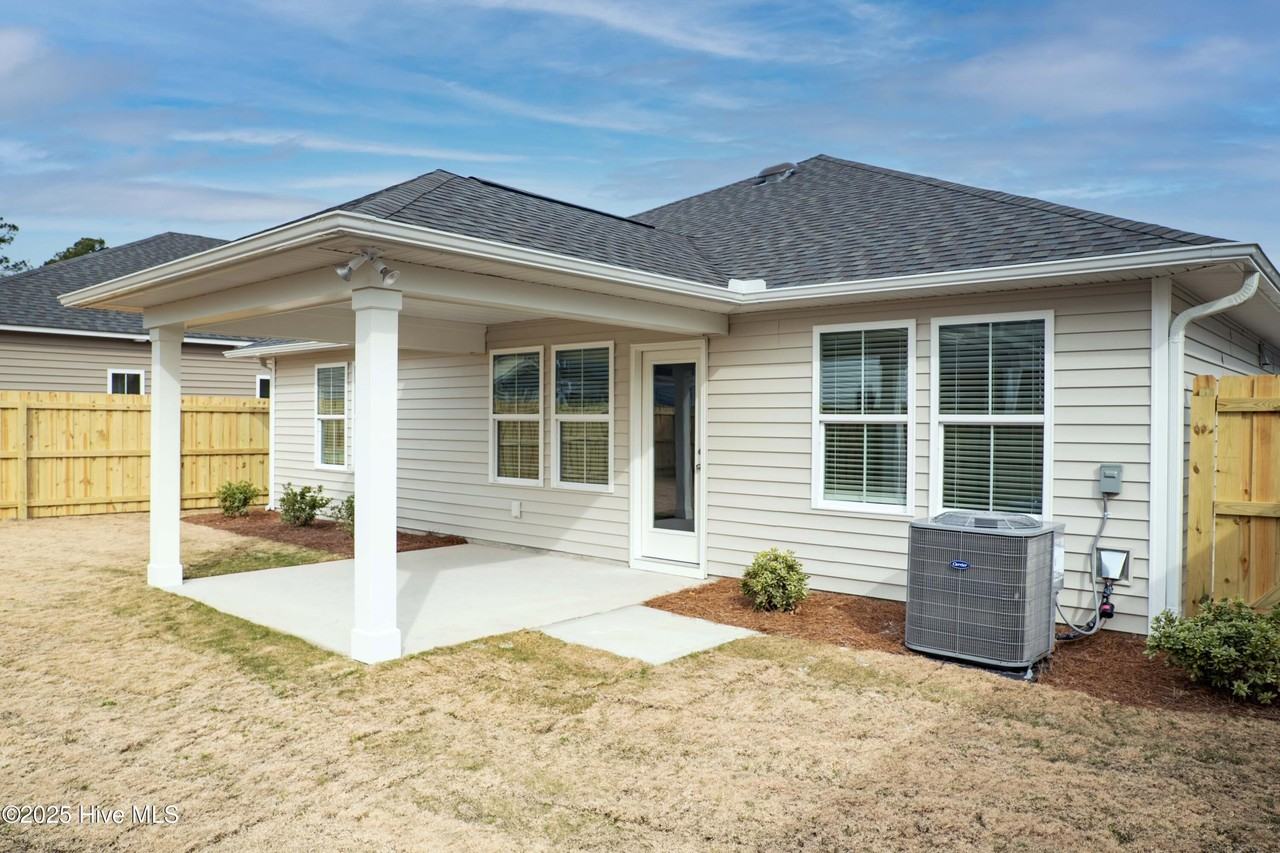 1213 Lulu Bay Dr Ne - Photo 6 of 28