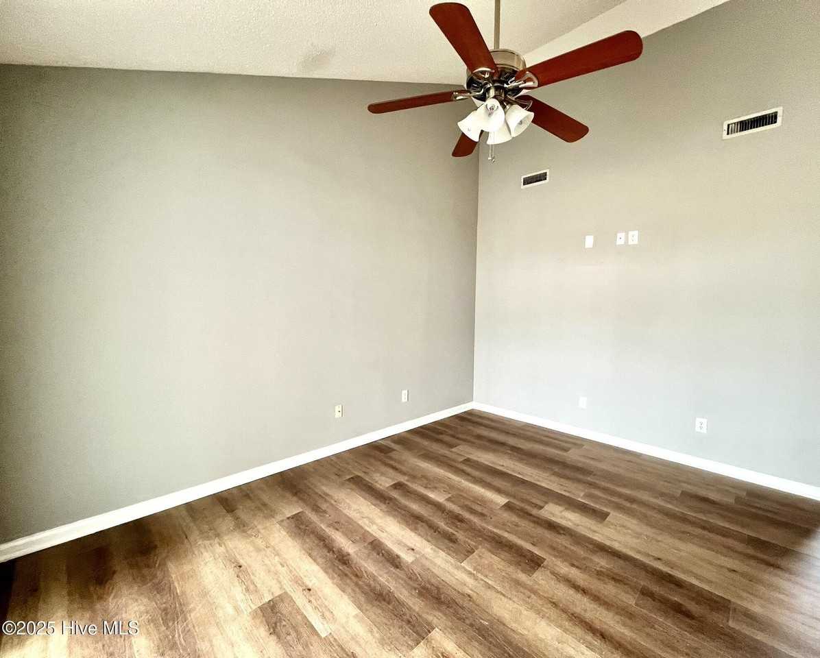 3817 Merestone Dr - Photo 6 of 14