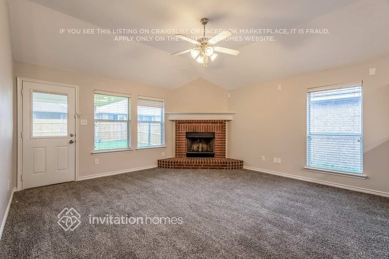 3849 Cedar Falls Dr - Photo 4 of 16