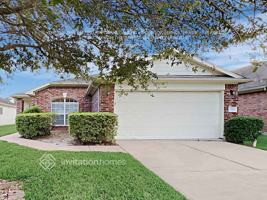 featured image of 2411 Cardinal Elm St