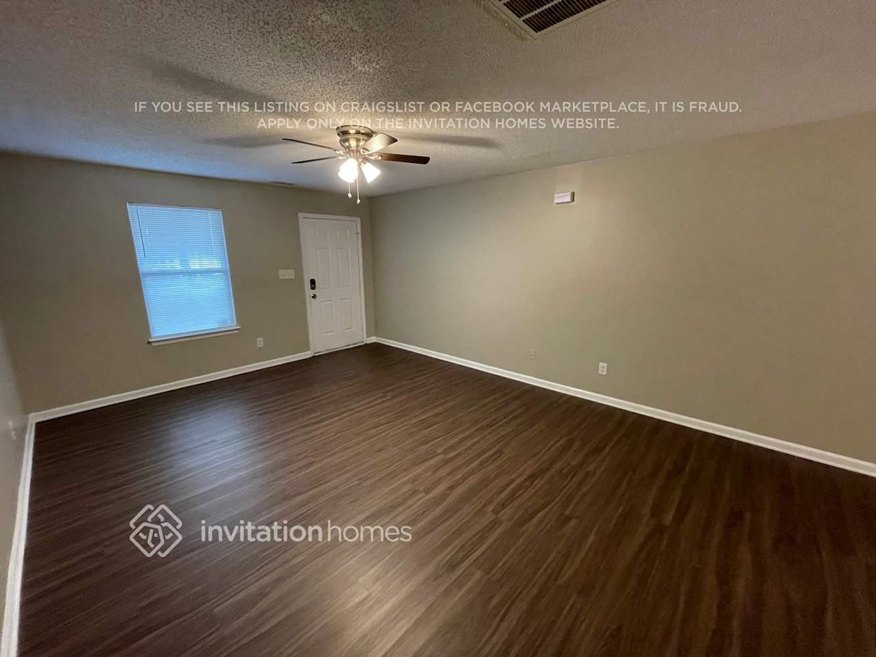 1140 Ballina Way - Photo 4 of 15