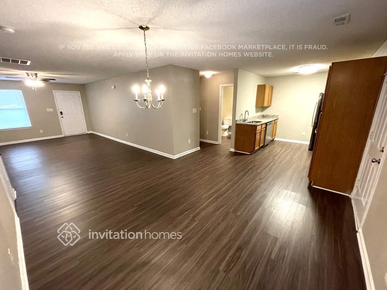 1140 Ballina Way - Photo 6 of 15