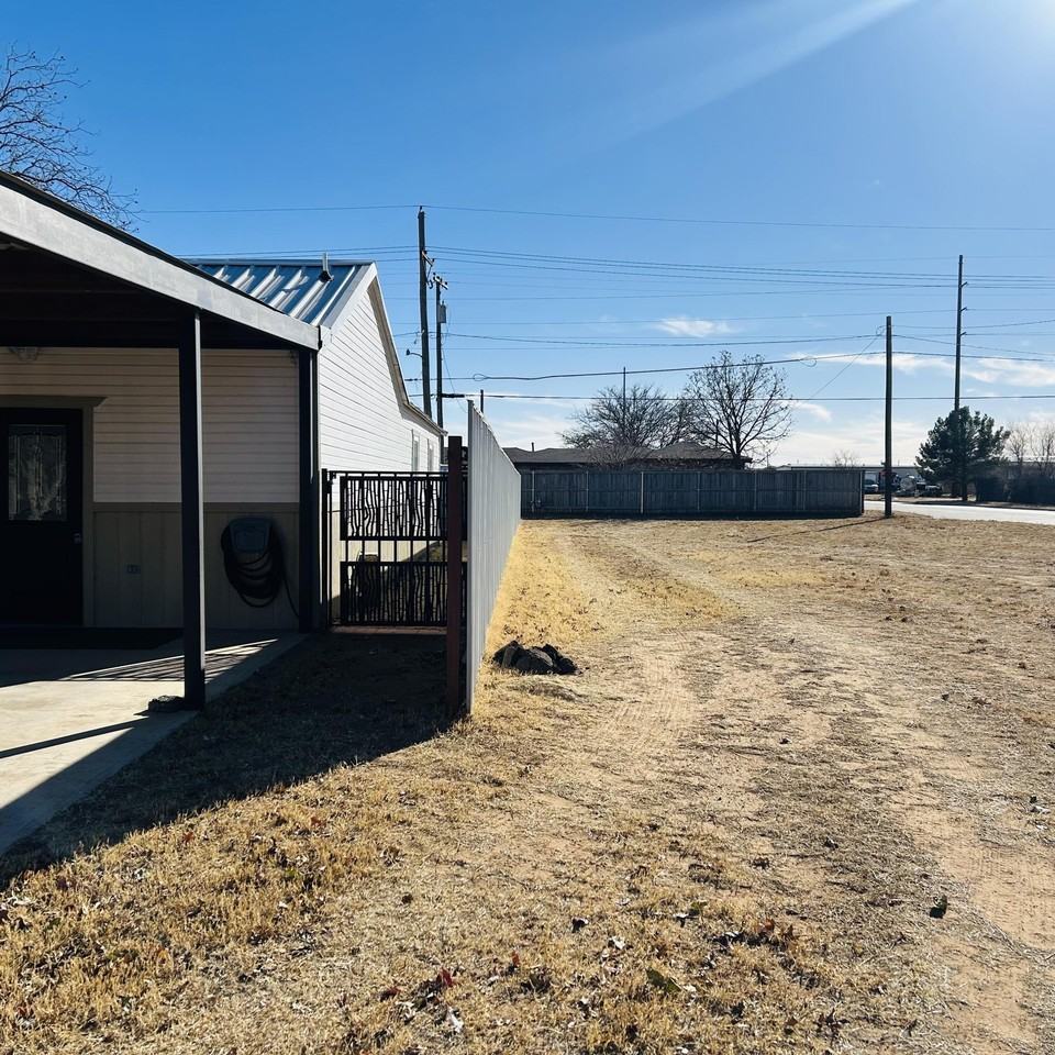 317 81st St - Photo 4 of 15