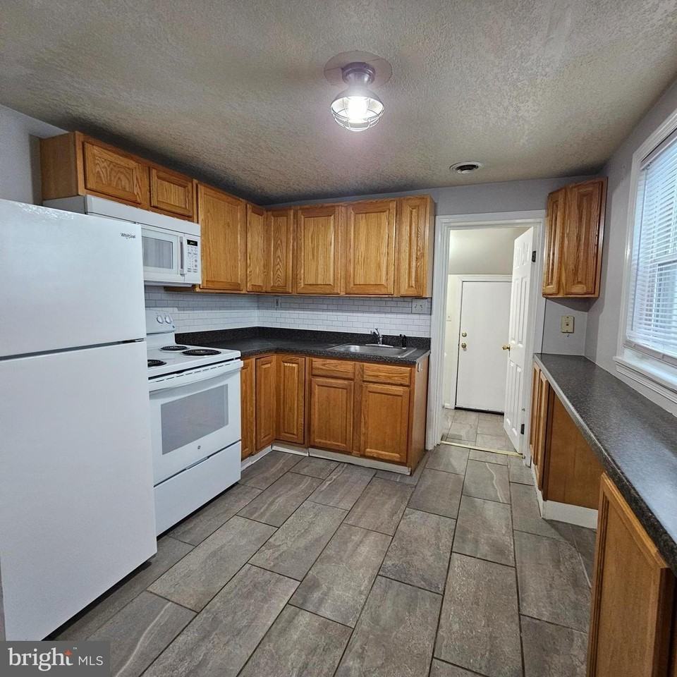 3419 Chestnut Ave - Photo 6 of 16