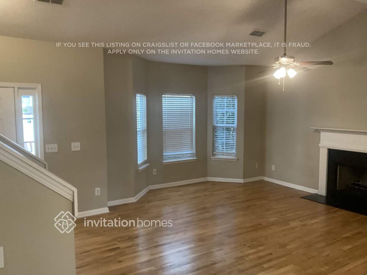 2649 Lake Park Bnd - Photo 4 of 20