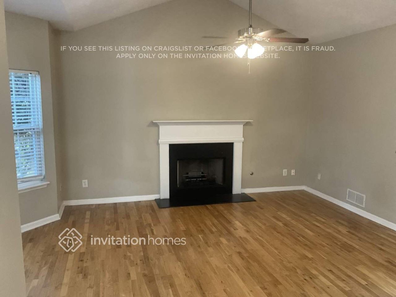 2649 Lake Park Bnd - Photo 5 of 20