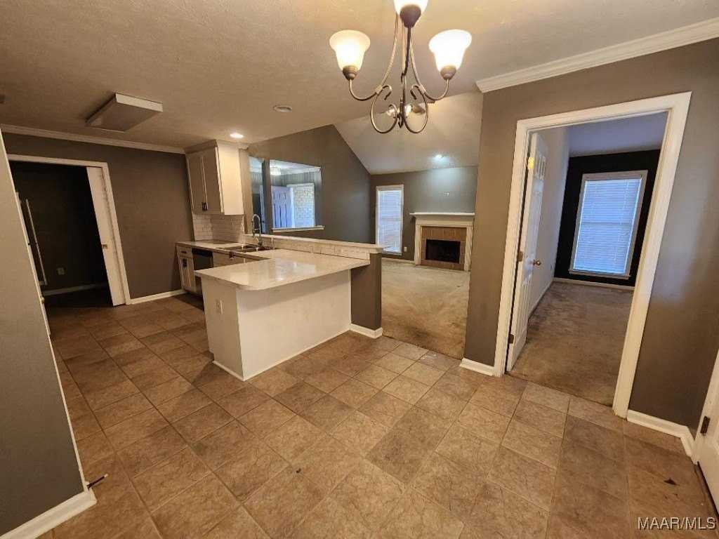 1569 Hallwood Ln - Photo 3 of 5