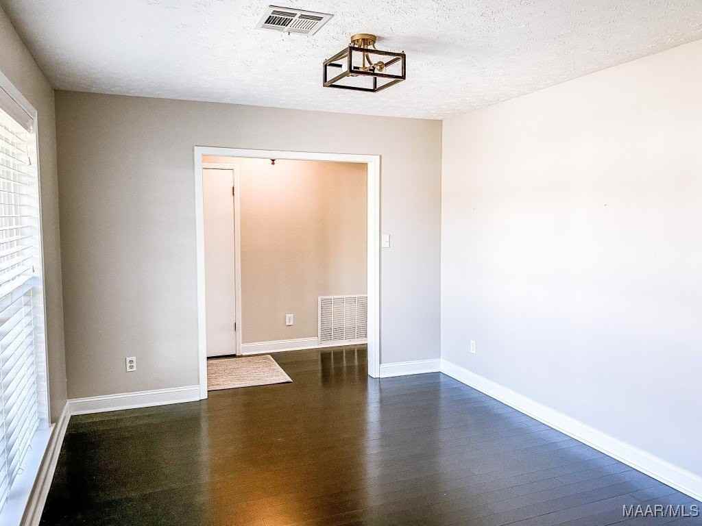 122 Livingston Cir - Photo 4 of 34