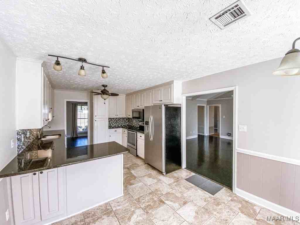 122 Livingston Cir - Photo 7 of 34