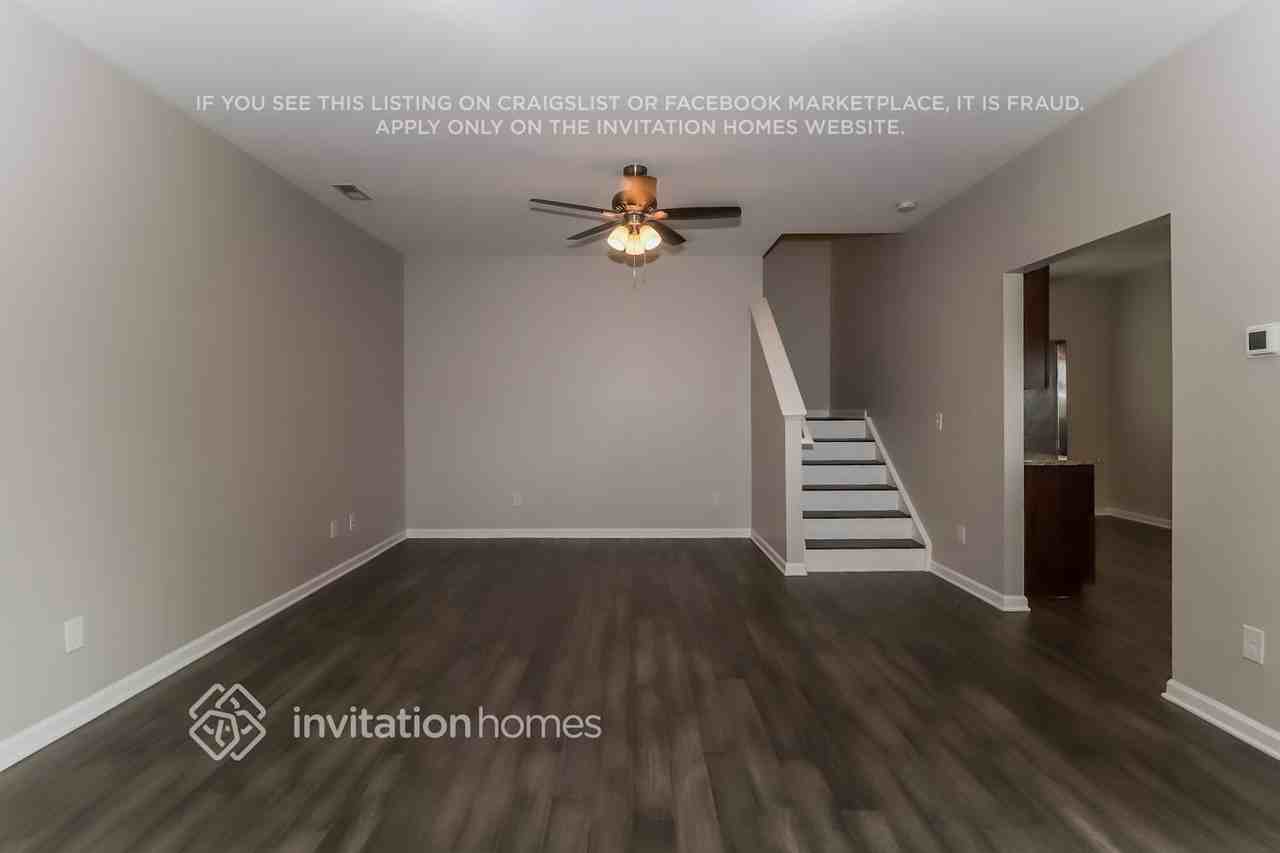 12425 Bending Branch Rd - Photo 5 of 18