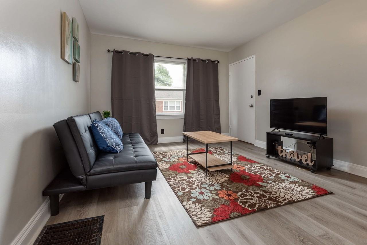 4600 4600 Southern ParkwayE1 - Photo 2 of 21