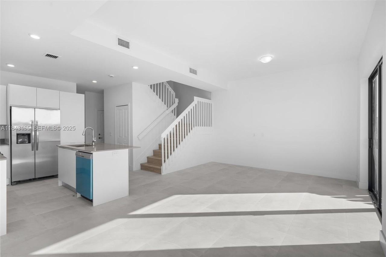 34524 Sw 190th Ave #34524 - Photo 2 of 14