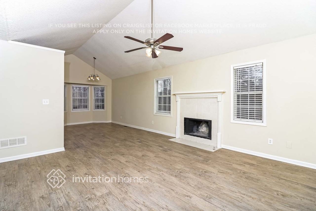 1718 Independence Dr - Photo 7 of 18