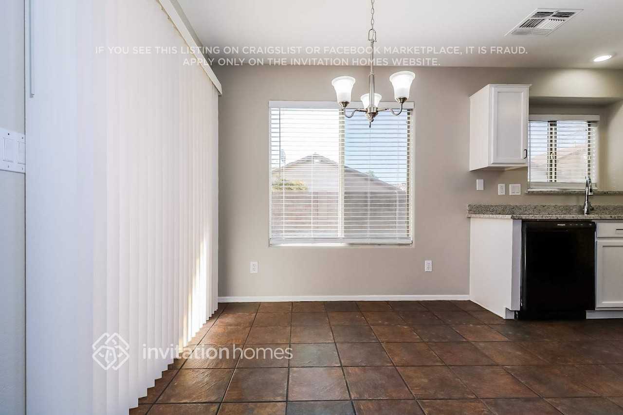 12883 W Windsor Ave - Photo 4 of 14