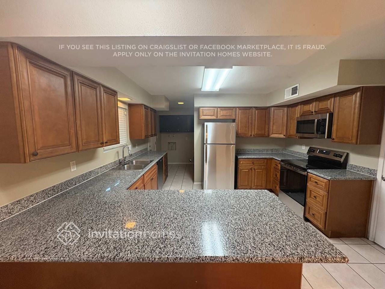 4220 W Mission Ln - Photo 4 of 15