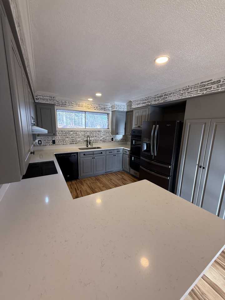 323 Forest Glen Rd - Photo 4 of 15